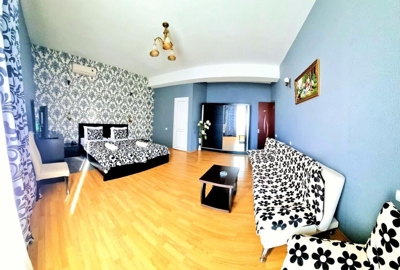 Qeroli Old Town Hotel Tbilisi ภายนอก รูปภาพ