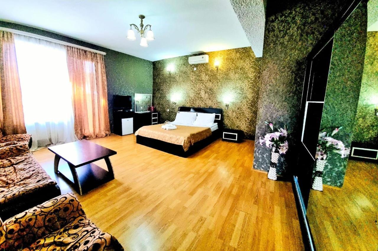 Qeroli Old Town Hotel Tbilisi ภายนอก รูปภาพ