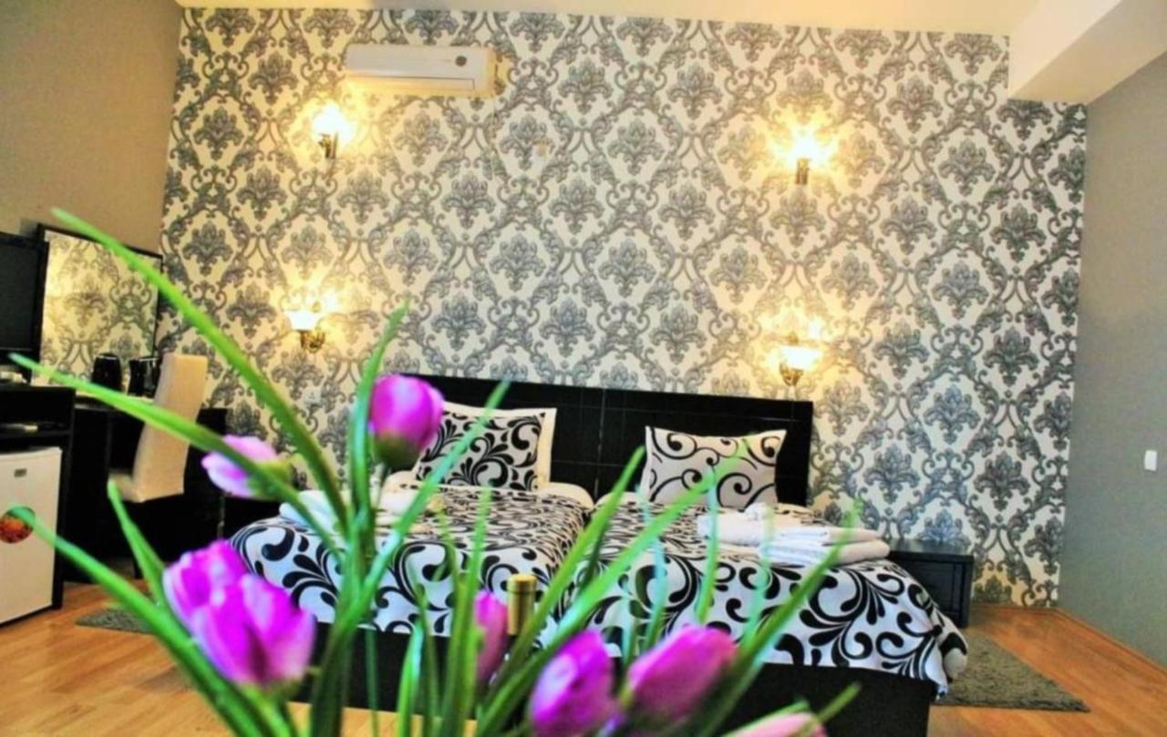 Qeroli Old Town Hotel Tbilisi ภายนอก รูปภาพ