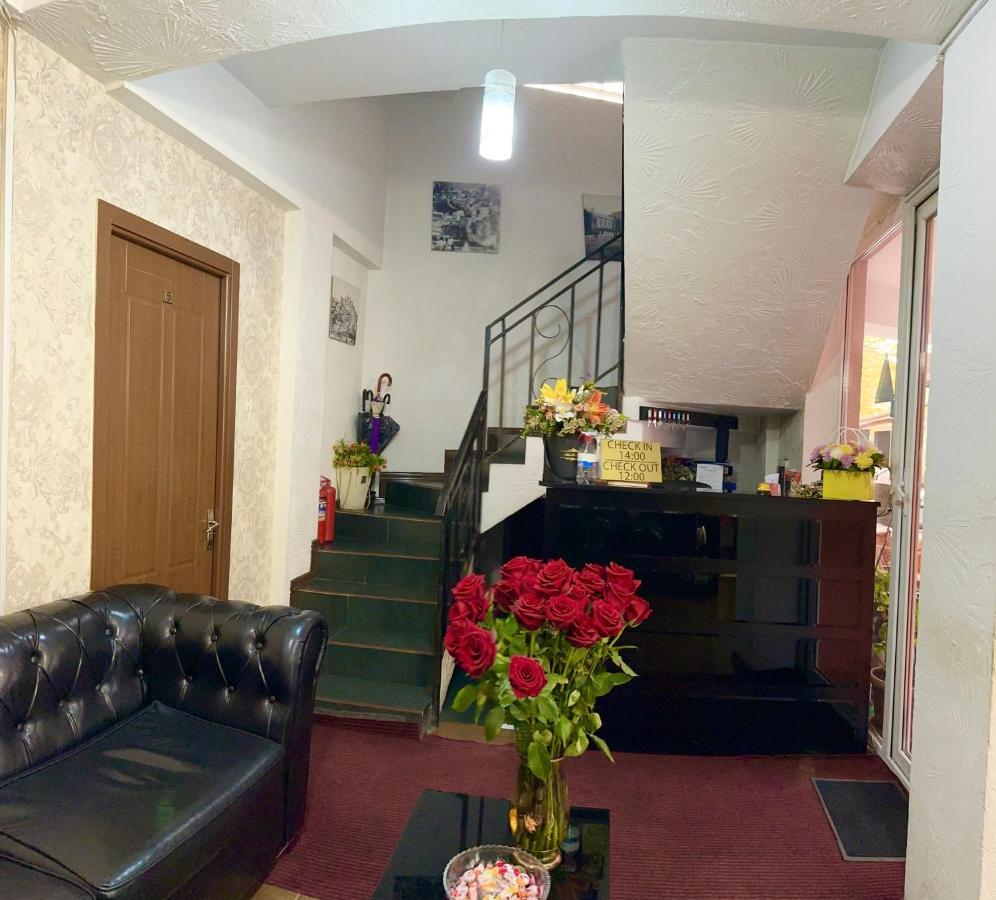 Qeroli Old Town Hotel Tbilisi ภายนอก รูปภาพ