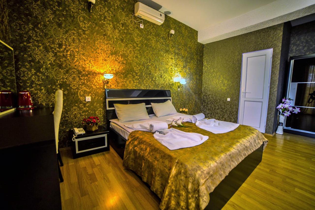 Qeroli Old Town Hotel Tbilisi ภายนอก รูปภาพ